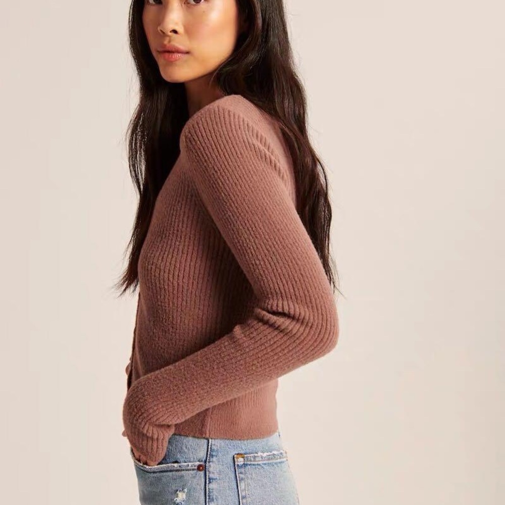 Abercrombie & Fitch VNeck Ribbed Brown SweaterTop - Picture 2 of 6